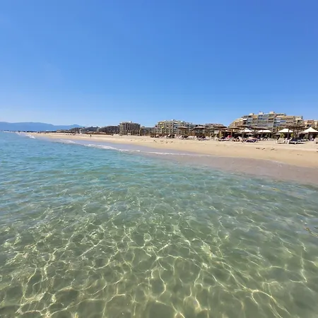 : T3 6 Pers Acces Plage, Parking, Terrasse - Fr-1-794-99 Apartment